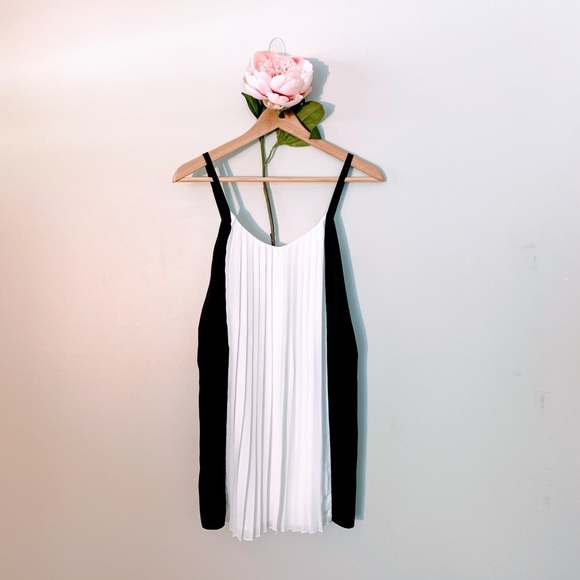 Bebe black and white shift dress - Picture 1 of 3